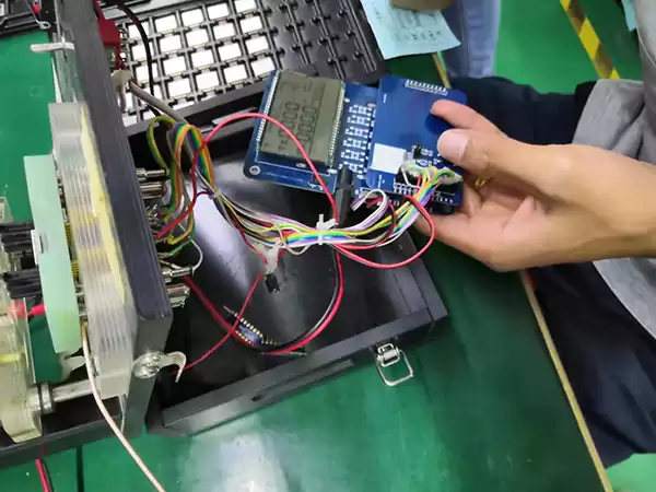 Définissez les paramètres du module dans le banc d'essai de fonction du produit et sur la carte DEMO de la même manière.